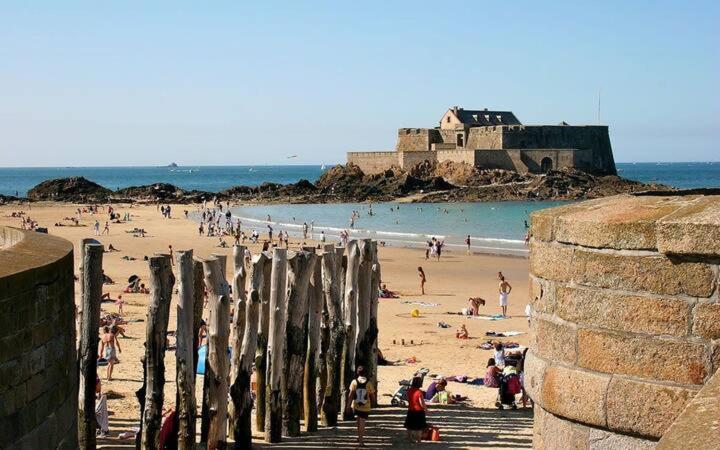 LES AMARRES - Maison familiale 3 chambres - Jardin et place de parking Saint-Malo Extérieur photo